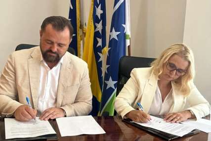Ogrešević i Pirić potpisali sporazum, NES i PDA će zajedno djelovati na svim nivoima vlasti