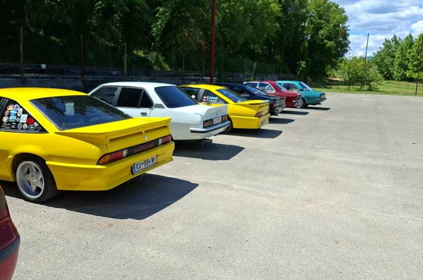 FOTO: KLUB OPEL OLDSCHOOL HERCEGOVINA