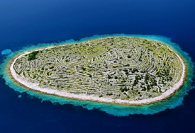 Jeste li čuli za hrvatski otok koji izgleda kao otisak prsta?