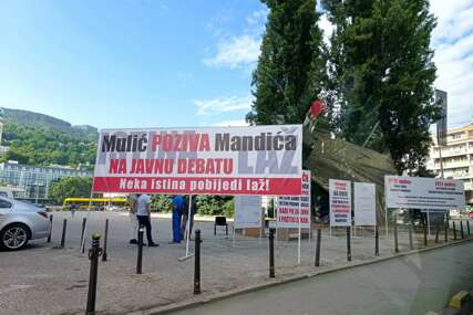Rat na parkingu: Mulić pozvao Mandića na javnu debatu!