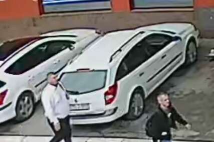 "Policajci su ga satima tukli i stavljali mu kesu na glavu" Glumac iz Gruzije, osuđen za pljačku 2 miliona KM, bio žrtva torture u PU Banjaluka?