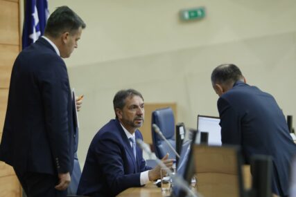 Ništa od usvajanja budžeta BiH: Vraća se u Predsjedništvo!?
