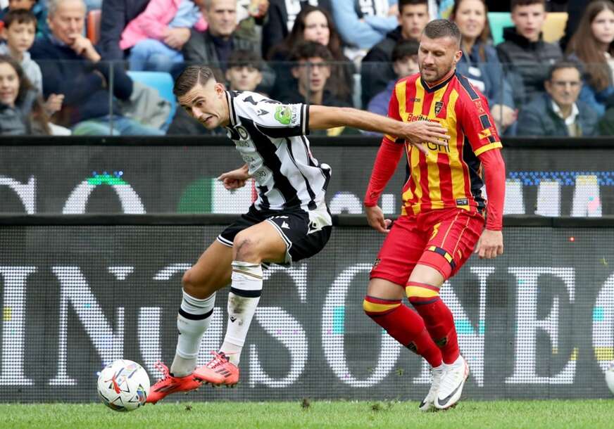 FOTO: EPA/GABRIELE MENIS


