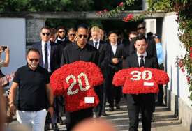 Igrači Liverpoola i portugalske reprezentacije na Jotinoj sahrani