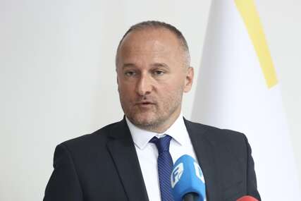 Šef VSTV-a priznao da se Dodikova "predaja" dogovarala sedmicama