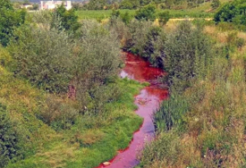Ekološki incident: Pukao ventil u "Novoj Alumini", crveni mulj završio u rijeci