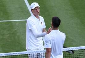 WIMBLEDON Sinner pregazio Đokovića i zakazao finale sa Alcarazom