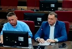 Snimak ročišta za ukidanje pritvora Miloradu Dodiku: Tužiteljica vjeruje da on više neće ometati postupak