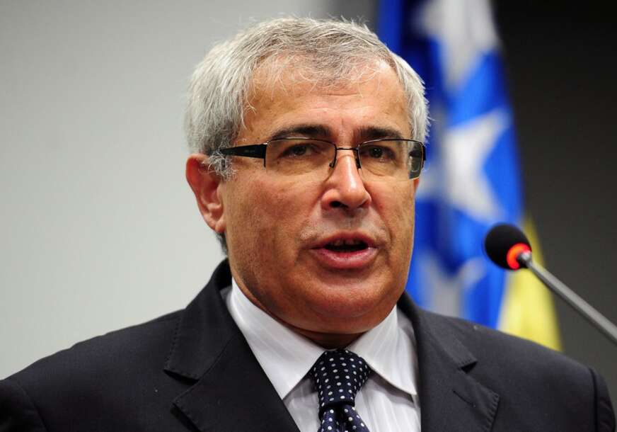 FOTO: EPA/HANNIBAL HANSCHKE