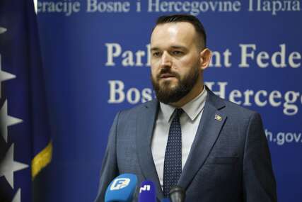ČAVALIĆ UZBURKAO JAVNOST Novi zakon krije nepravdu prema budućim penzionerima...