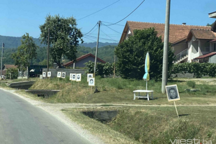 NOVE PROVOKACIJE UOČI 11. JULA Uz cestu Bratunac-Potočari postavljene fotografije pripadnika Vojske RS-a (VIDEO)