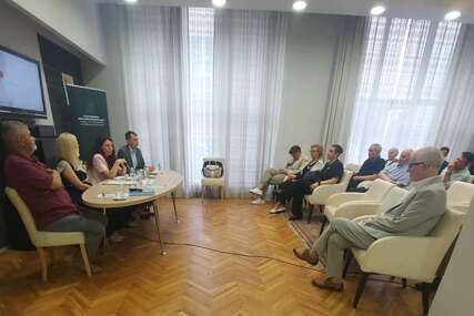 VKBI organizovalo javnu tribinu 'Srebrenica – 30 godina nakon genocida nad Bošnjacima'