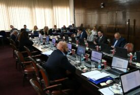 Federacija BiH uspješno plasirala svoje prve euroobveznice, snažan interes investitora i pozitivan start na Londonskoj burzi