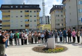 U Vogošći obilježena tridesetogodišnjica genocida u Srebrenici ISTINA JE NAJBOLJE ORUŽJE U BORBI PROTV MRŽNJE I ZLA