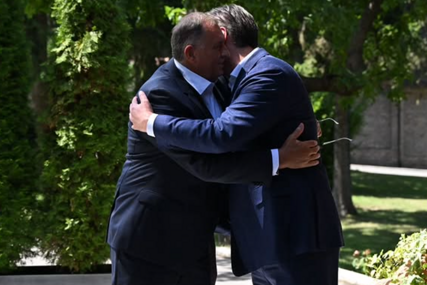Vučić dočekao Dodika u Beogradu uz zagrljaj, najavili obilježavanje 30 godina od stradanja srpskog naroda u "Oluji"