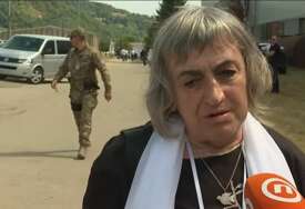 Žene u crnom u Srebrenici: Nekažnjivost zločina je dovela do toga da se u Srbiji rat vratio kući