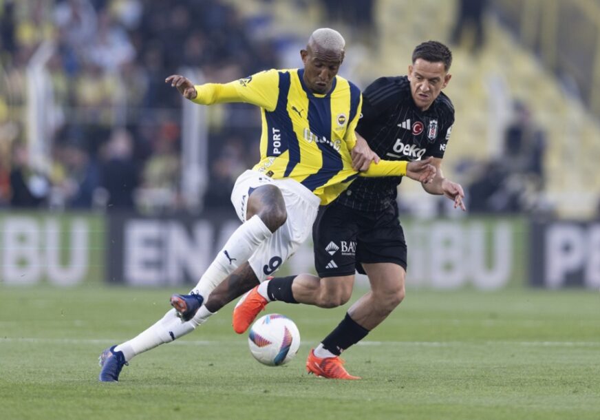 FOTO: EPA/ TOLGA BOZOGLU