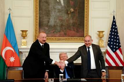 Potpisan istorijski mirovni sporazum između Armenije i Azerbajdžana