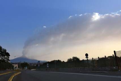 Eruptirala Etna: Izdato upozorenje za vazdušni saobraćaj iznad Sicilije