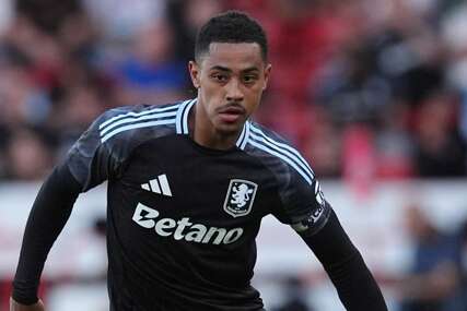 Veznjak Aston Ville Jacob Ramsey pojačat će Newcastle