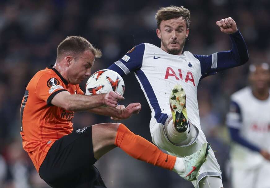 FOTO: EPA/ANDY RAIN
