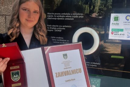 Lamija Đozo (13) reciklirala 10.000 boca i pomagala putem Pomozi.ba – Općina Vogošća je nagradila!