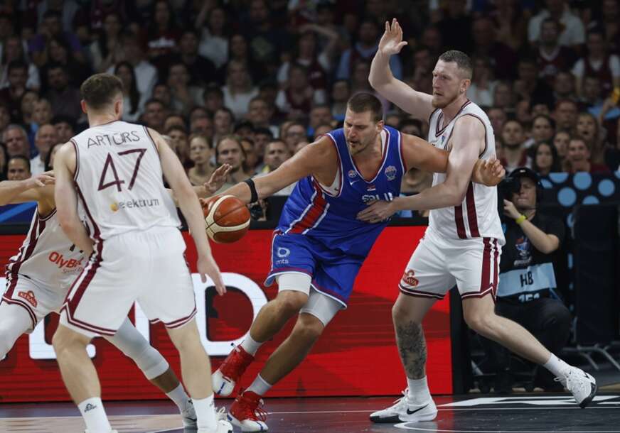 Simultanka Nikole Jokića u Rigi, sam je pobijedio Latviju i donio ...