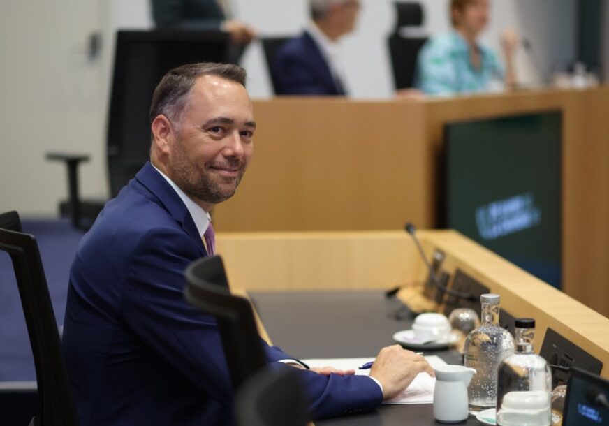 FOTO: EPA/OLIVIER HOSLET

