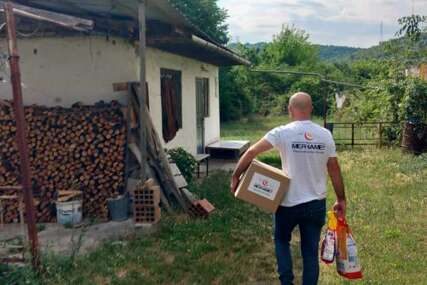 'Merhamet' Mostar podijelio 430 paketa pomoći