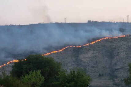 Veliki požar na području općine Trnovo, gori nisko rastinje