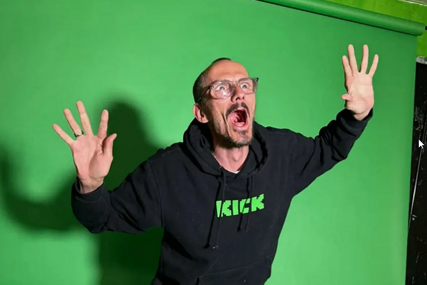 Užas u Francuskoj: Influencer preminuo pred očima publike nakon 12 dana zlostavljanja u prijenosu uživo