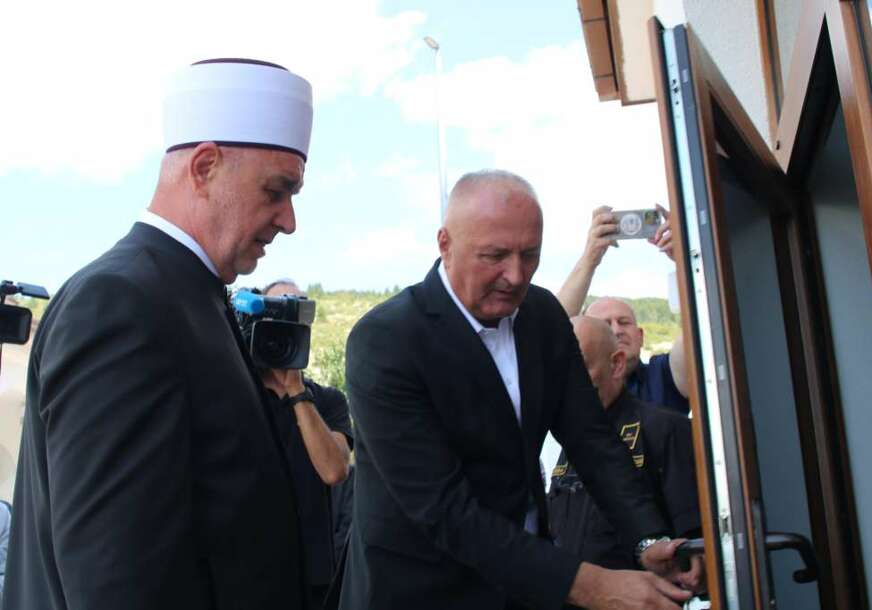 FOTO: MINA