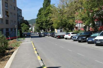 U vogošćanskoj ulici Spasoje Blagovčanina NAPREDUJU RADOVI NA OBNOVI JAVNE RASVJETE