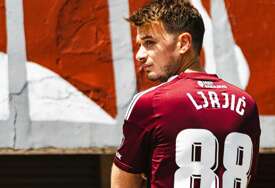 FK Sarajevo i Pomozi.ba u akciji: Dres Adema Ljajića na aukciji