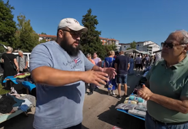 Završio fakultet, govori tri svjetska jezika, a radi na pijaci (VIDEO)