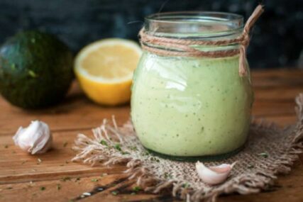 Recept za avokado-jogurt sos koji osvježava