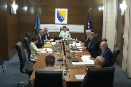 IZBORNA KRIŽALJKA SE SLAŽE Pogledajte koje su stranke uprkos prvobitnom odbijanju izborile nastup na izborima