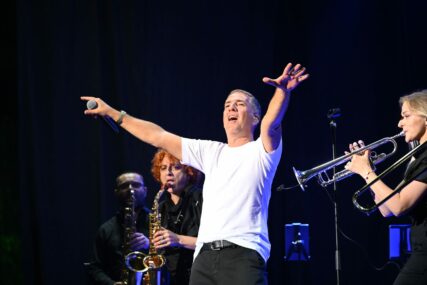 Joksimović iznenadio fanove: Objavio stari hit u potpuno novom ruhu