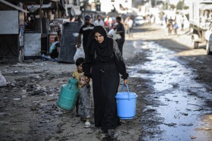 Još jedan Palestinac u Gazi umro od gladi, ukupno više od 300 (FOTO)
