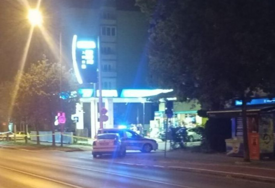 Objavljen snimak masovne tučnjave na benzinskoj pumpi na Grbavici (VIDEO)