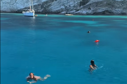 Turistkinje doživjele šok u Grčkoj dok su se kupale (VIDEO)