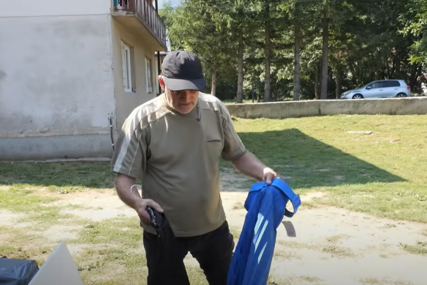 Jozo iz Fojnice ima neobičan hobi: Skuplja ženske suknje (VIDEO)