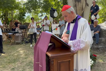 Italijanski kardinal čitao imena ubijene djece u Gazi, trebalo mu je sedam sati (VIDEO)