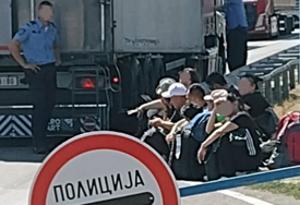 Policija otkrila šleper pun Kineza u Srbiji