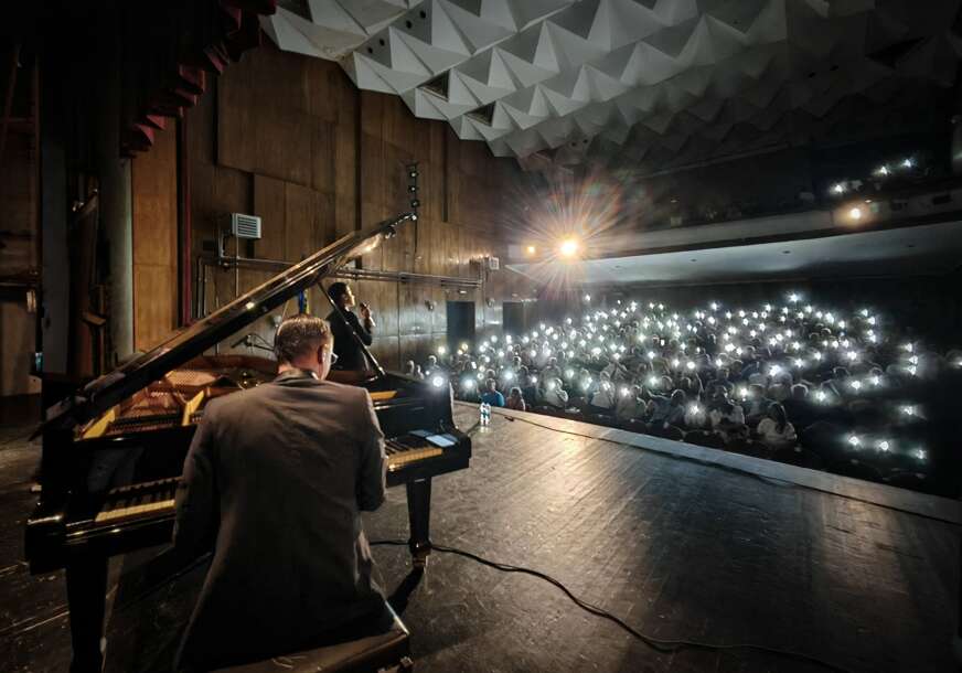 FOTO: USTUPLJENA FOTOGRAFIJA
