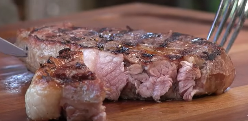 FOTO: BALLISTIC BBQ / YOUTUBE / SCREENSHOT