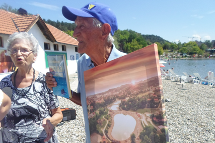 Najstariji kupač Panonskih jezera Mujo Sinanović danas slavi svoj 98. rođendan