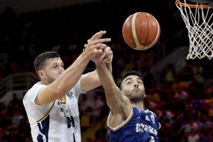 "Zmajevi" sigurnim trijumfom nad Kiprom odlično startali na Eurobasketu (FOTO)