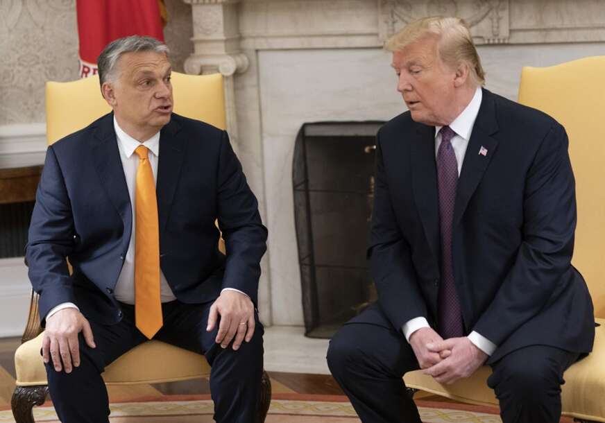 FOTO: EPA/CHRIS KLEPONIS / POOL