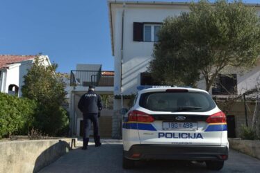 Na Pagu uhapšeno 6 preprodavača droge iz Velike Britanije i Italije